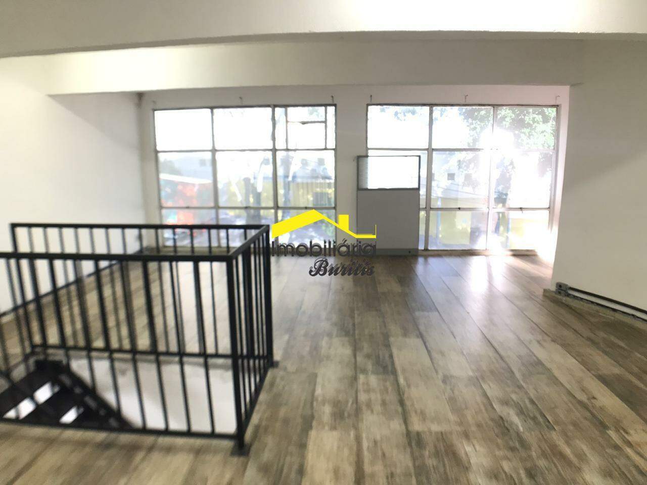 Loja para aluguel no Estoril: 